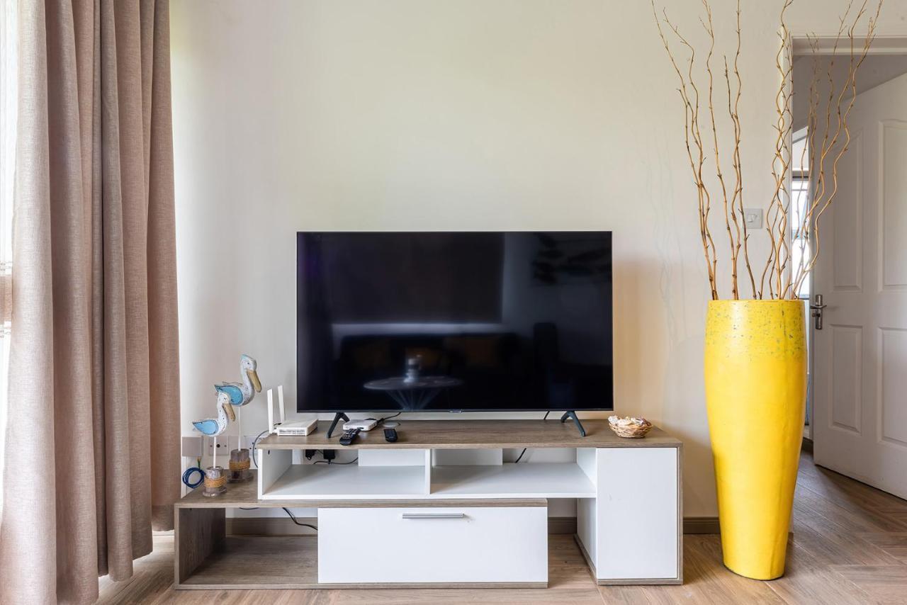 373 Wolmar Cosy And Modern Apartment- 200 Metres From The Beach And Supermarkets And Just Next To Domaine De Wolmar With Views Of Deers And Green Natural Park Flic-en-Flacq 外观 照片